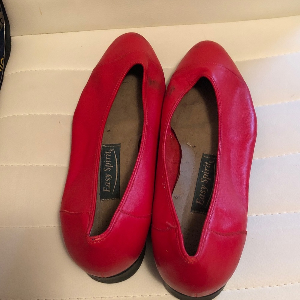 Easy Spirit Bright Red Leather Women's Slip-On Flats